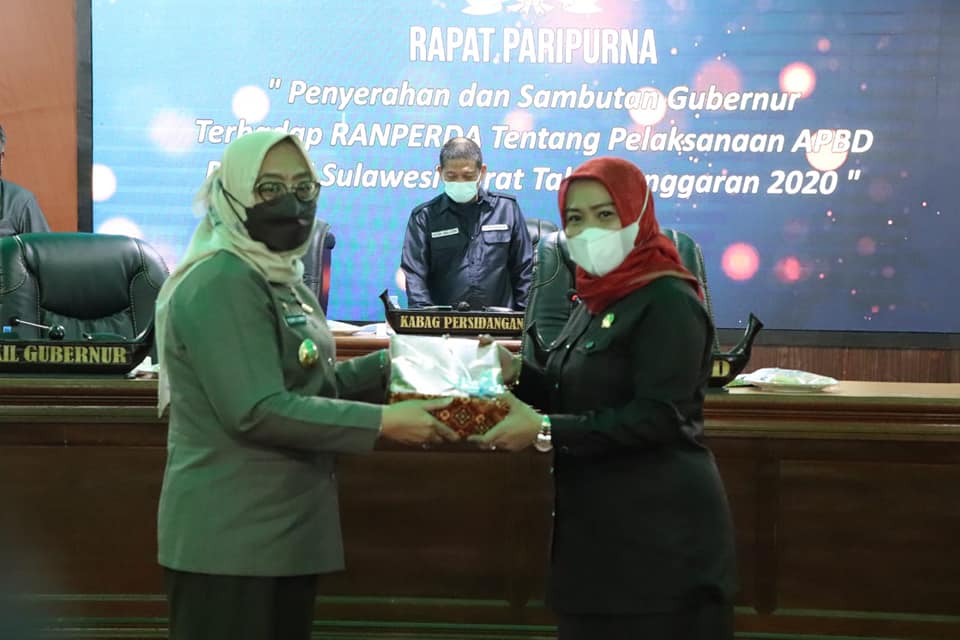 Wagub Hadiri Paripurna Penyerahan Ranperda Pelaksanaan APBD Sulbar Tahun 2020